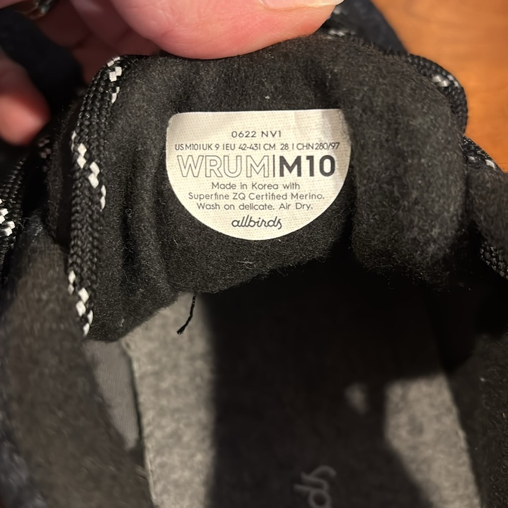 EUC
Allbirds Men's Wool Runner-up Mizzles - Picture 5 of 6